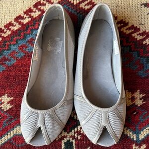 PATAGONIA Feather Grey Ballerina Flats Slip-on Shoes Size 7